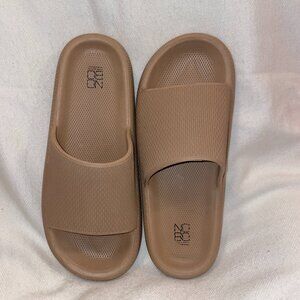 Tan No Boundaries Slides